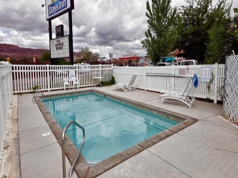Days Inn By Wyndham Moab Exteriör bild