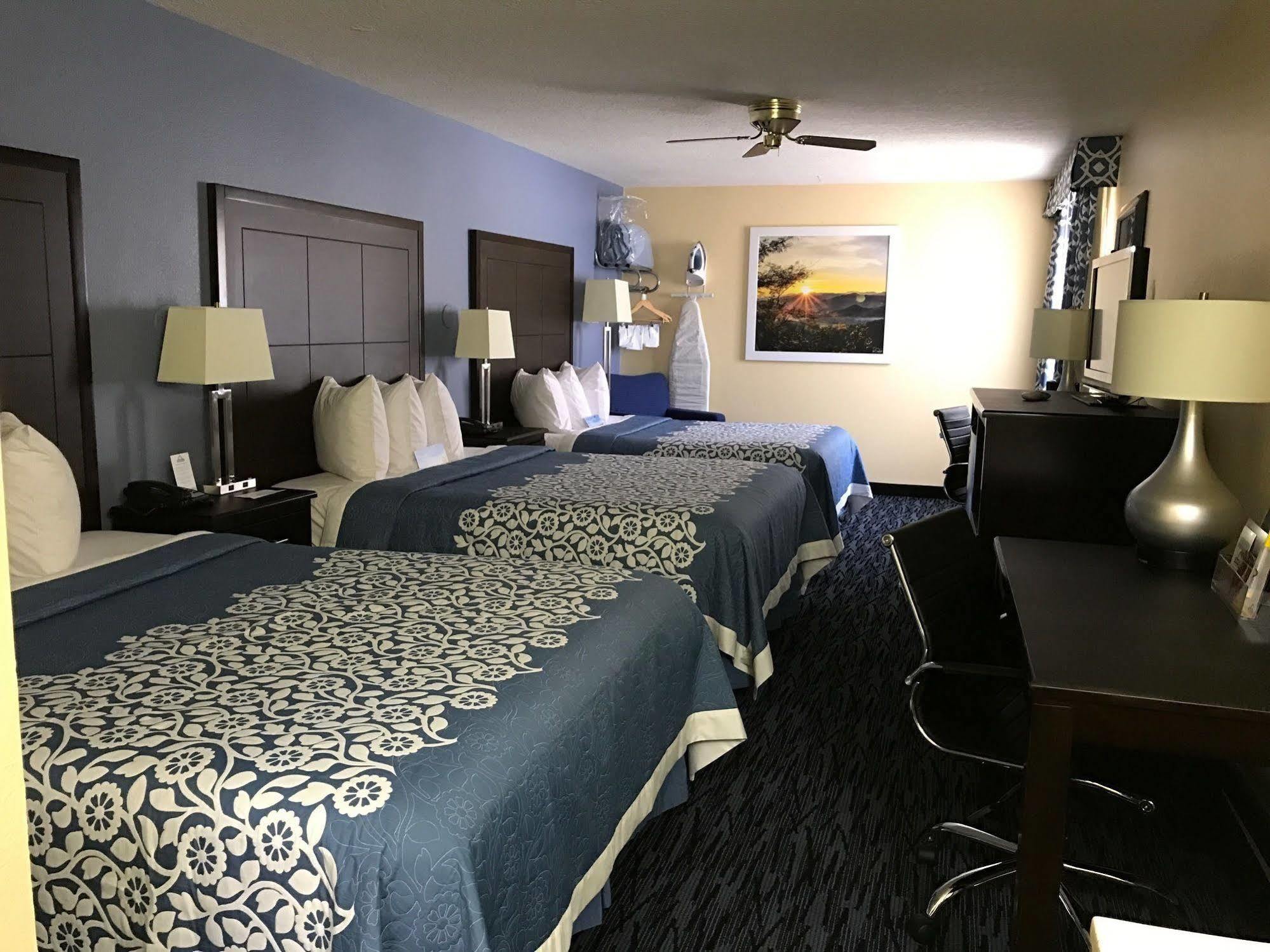 Days Inn By Wyndham Moab Exteriör bild